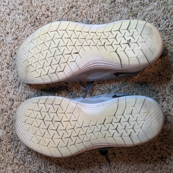 NIKE Running Walking Tennis Shoes - Picture 5 of 14